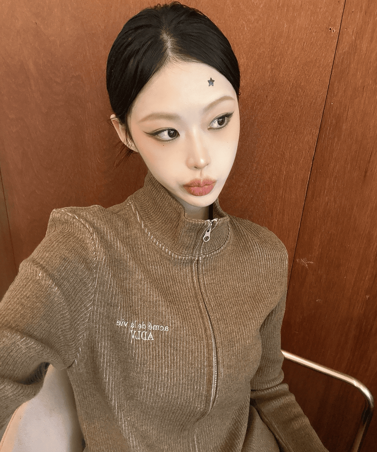 아크메드라비(ACME DE LA VIE) WOMAN RIBBED CROP ZIP UP