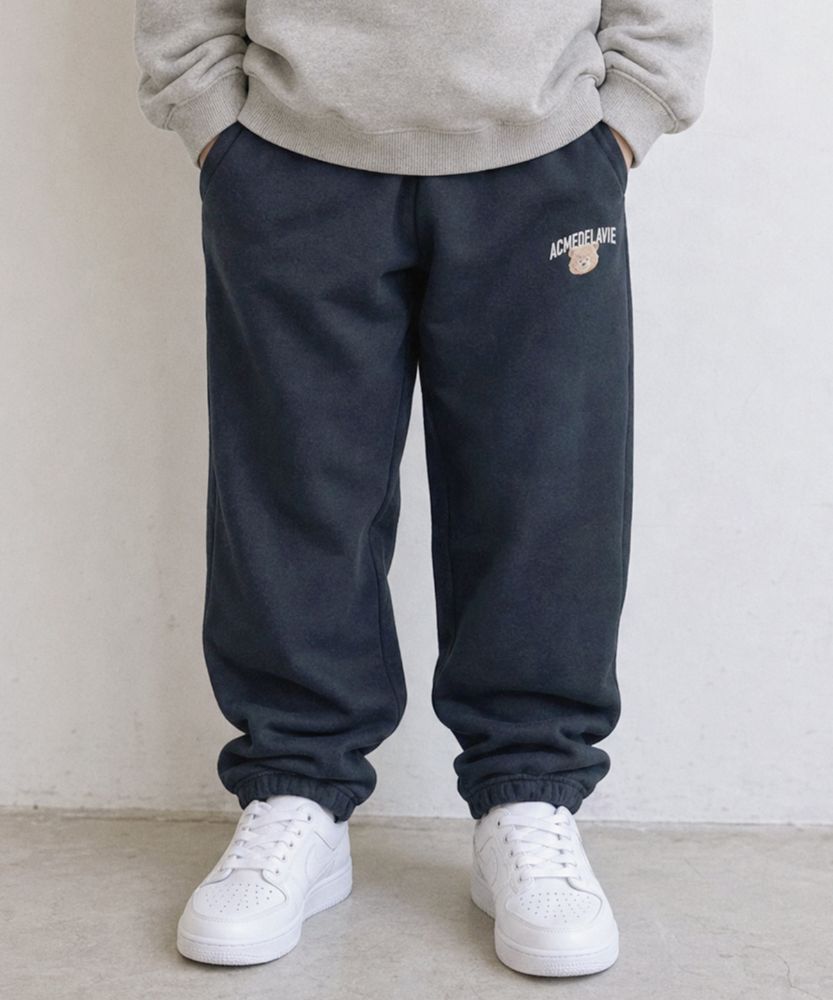 아크메드라비 키즈(acmedelaviekids) KIDS AUTHENTIC AC BEAR FACE JOGGER PANTS