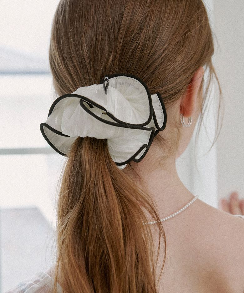 Two-Tone Line Pleated Hair Scrunchie / STH8R1116