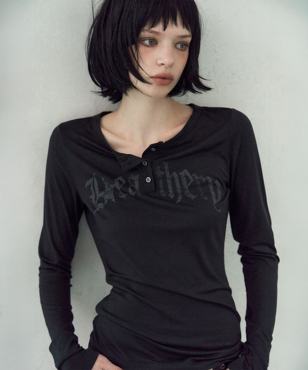 레더리(LEATHERY) 페이디드 헨리넥 롱슬리브 [BLACK]