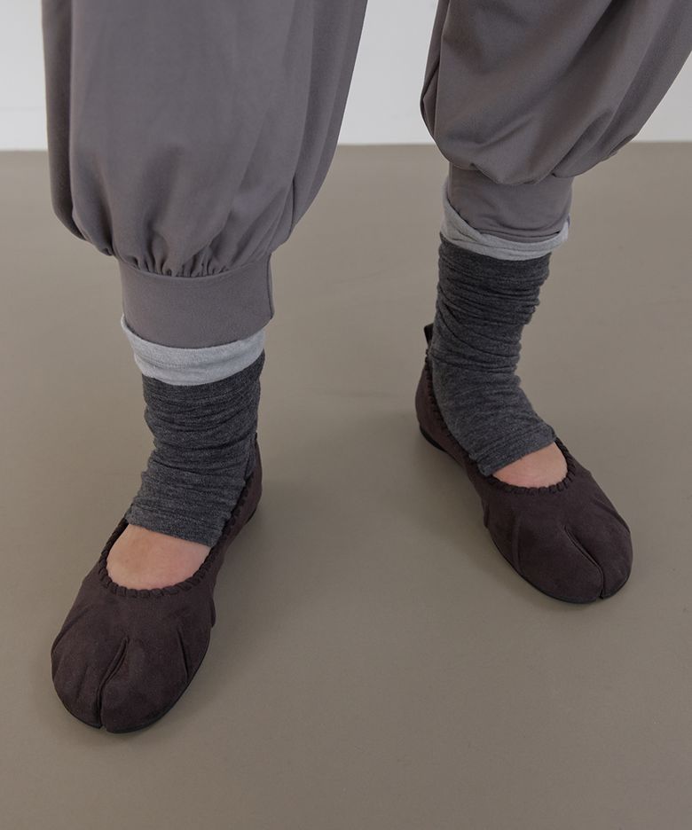 ANGORA LEG WARMER (CHARCOAL)