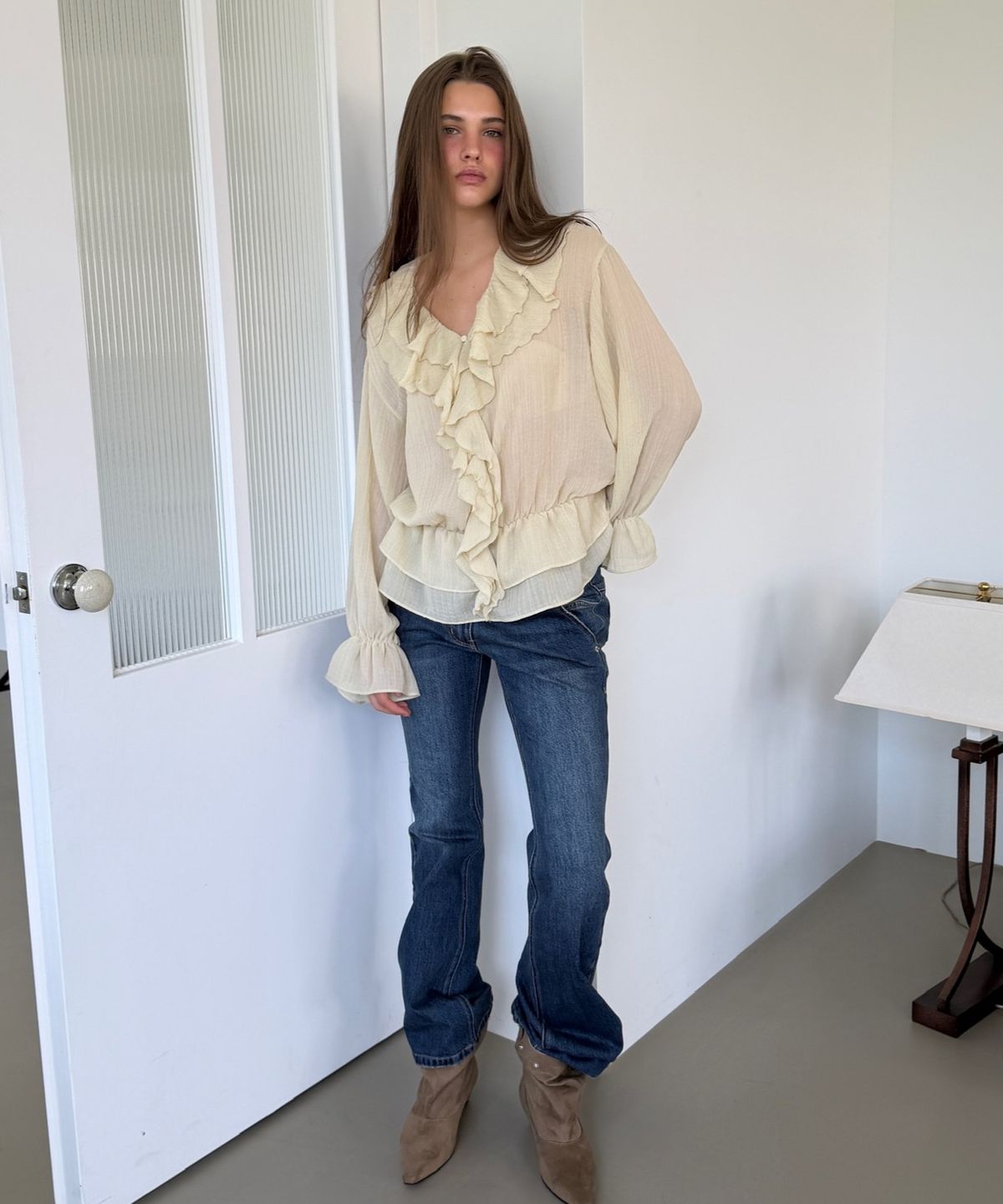 아수라(ASURA) RUFFLE CHIFFON BLOUSE (BEIGE)
