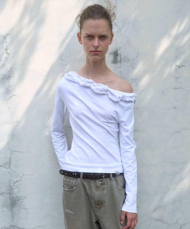 TWIST ONE-SHOULDER LONG SLEEVE TOP_OFF WHITE