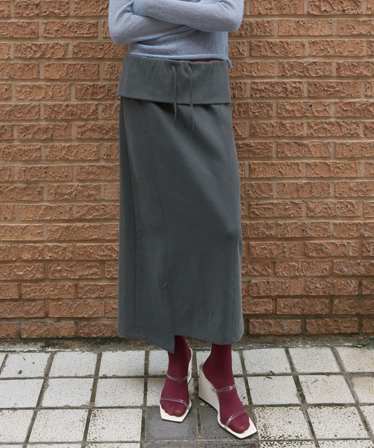 기준(KIJUN) FOLDED LONG SKIRT_CHARCOAL GREY