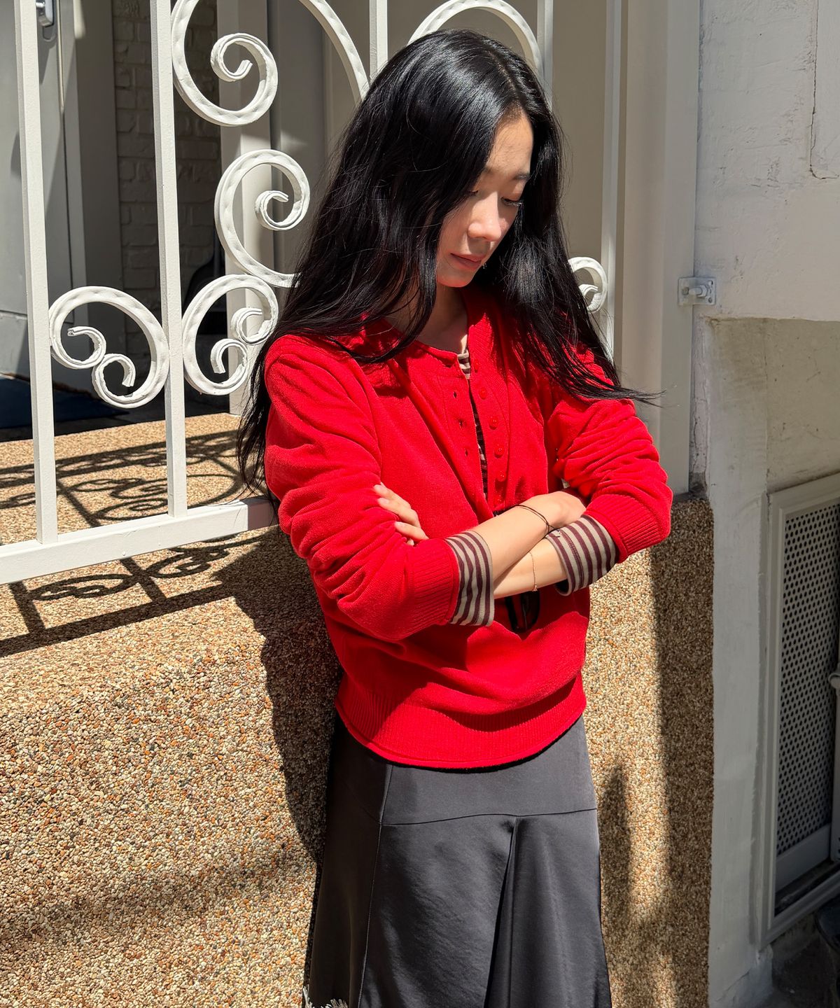 기준(KIJUN) HENLEY NECK KNIT TOP_RED