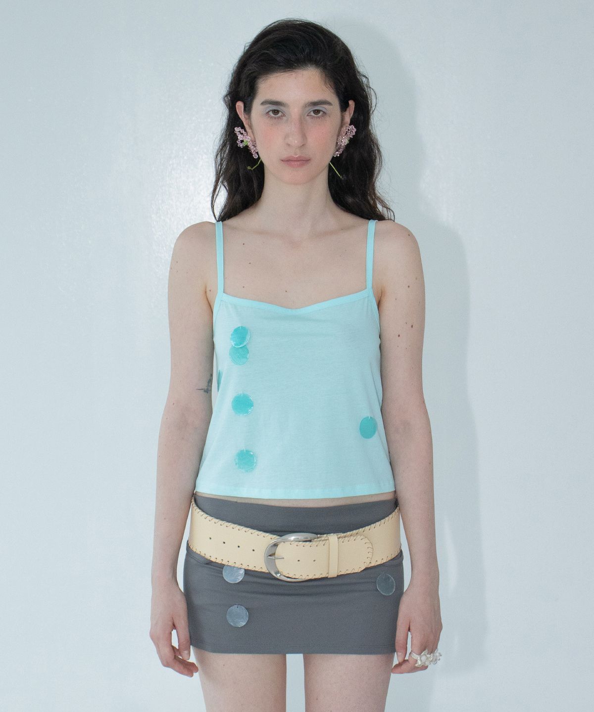 악트(OKT) shell glow sleeveless ice blue