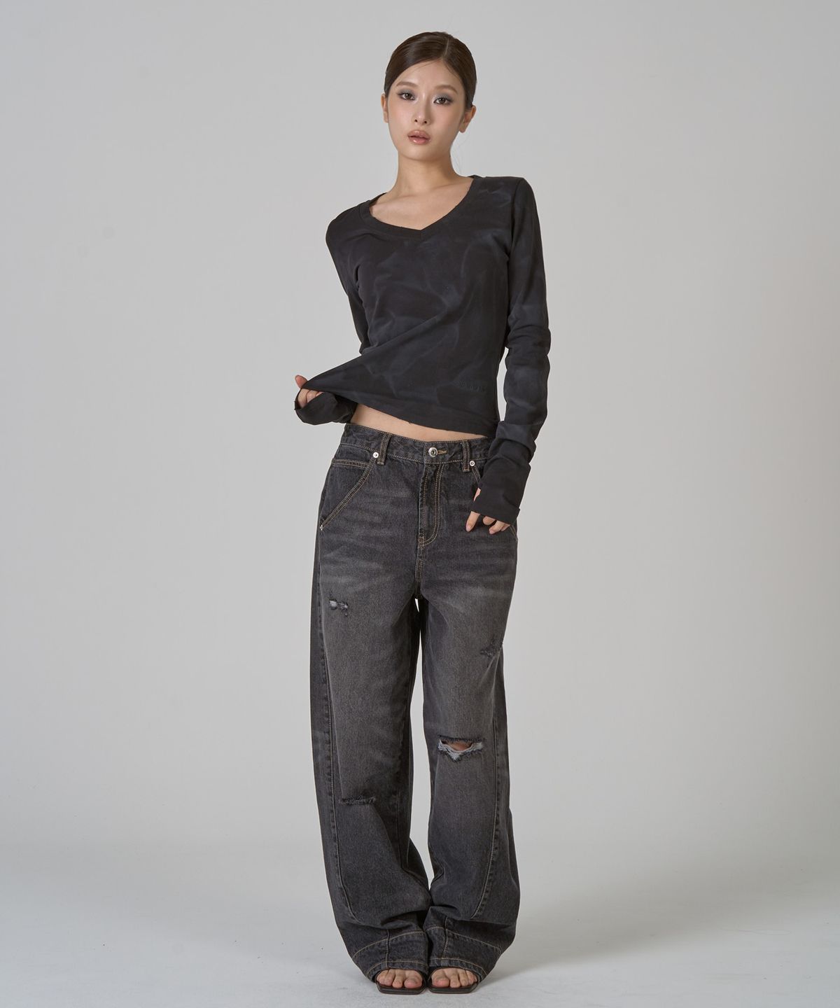지제뮤지엄(ZIZEMUSEUM) CURVED WASHED DENIM PANTS (BLACK)