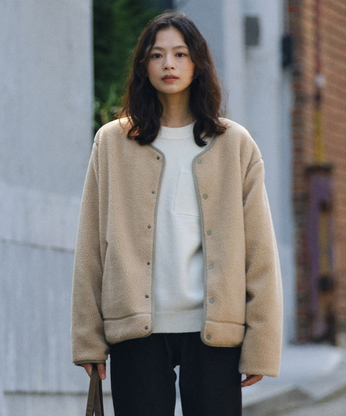 에스티코(STCO) DIEMS 덤블 리버시블 점퍼_베이지&그린 (오버핏)_LJPVC03OSE