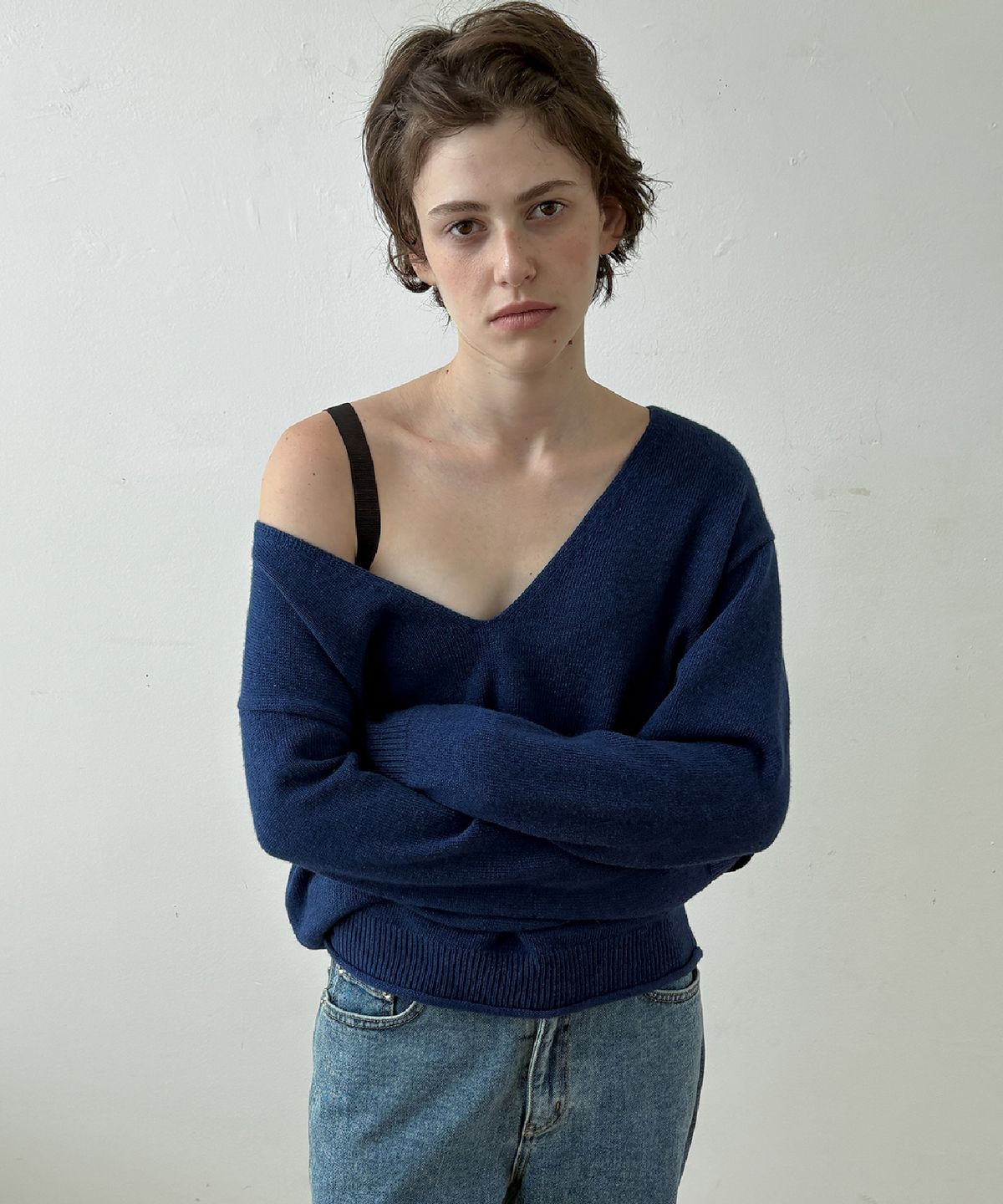 토아베(TOAVE) Sally Cashmere Deep V-Neck Knit (Blue)