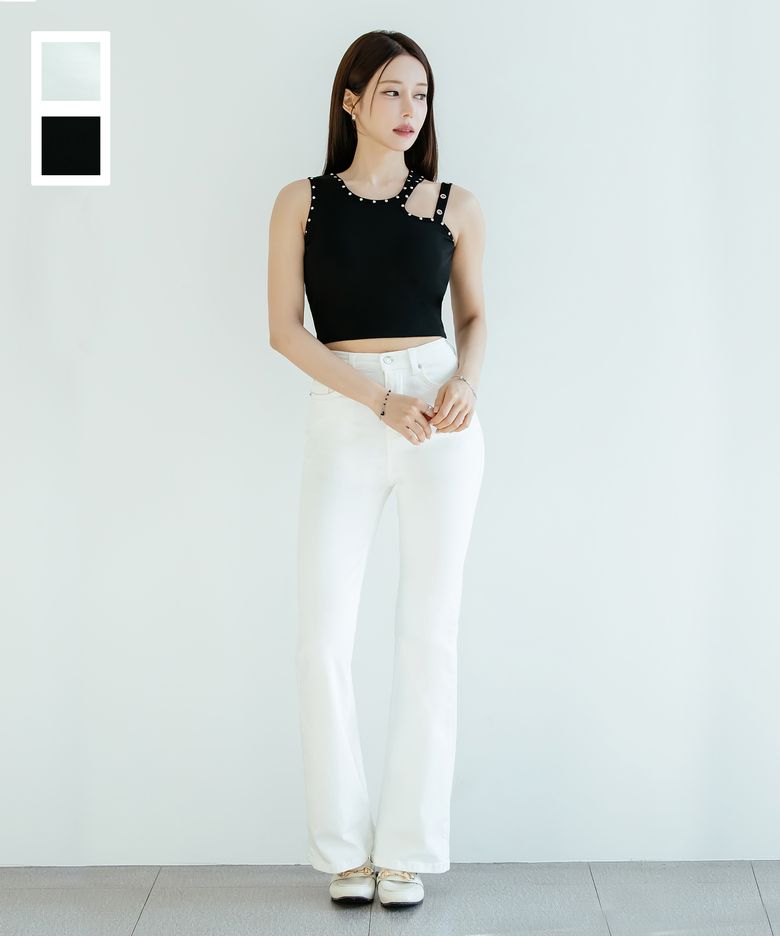어시메트릭 컷아웃 슬리브리스 탑 [ white / black ]