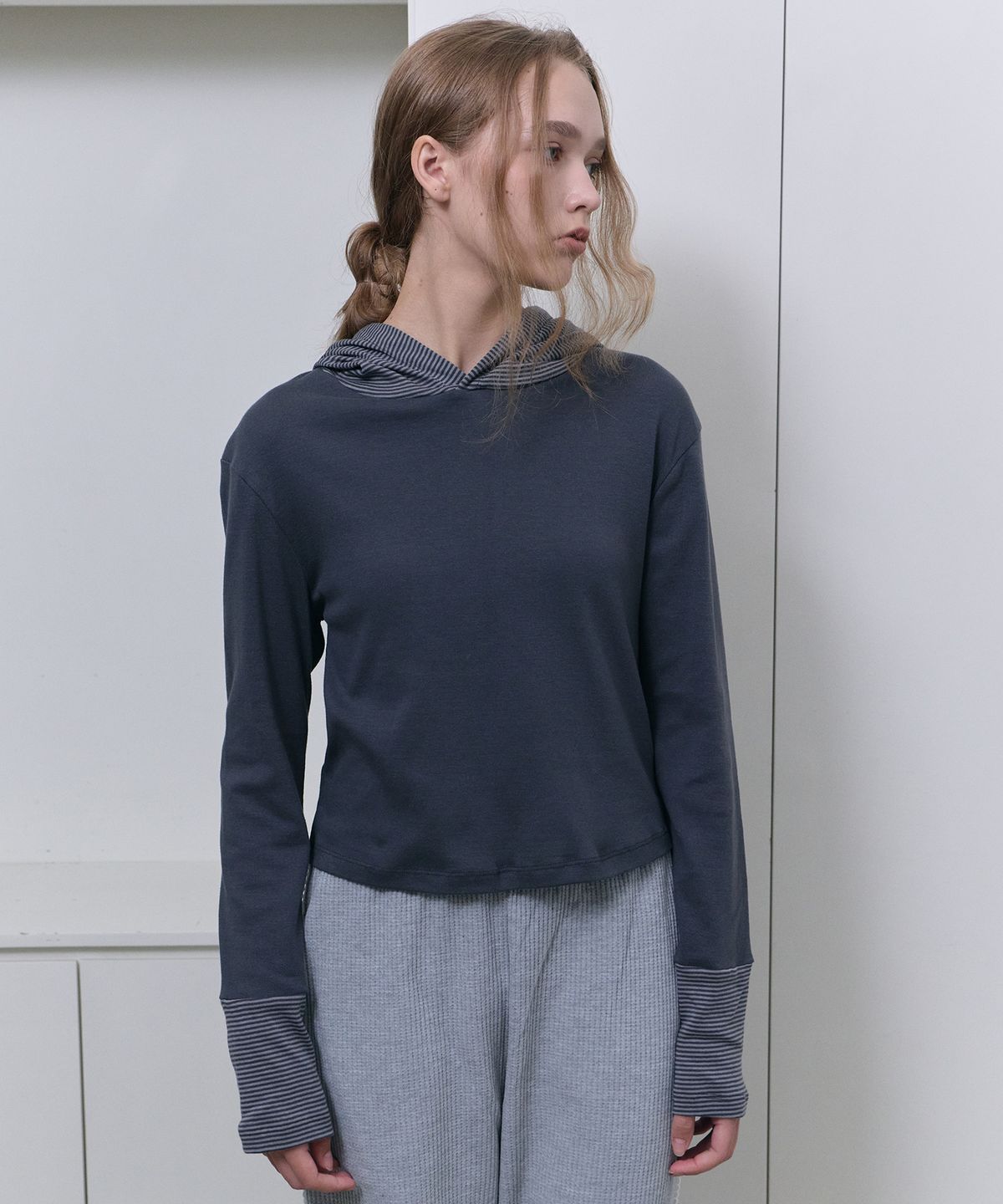 디어스토커(DEARSTALKER) Eden Stripe Hoodie - Charcoal