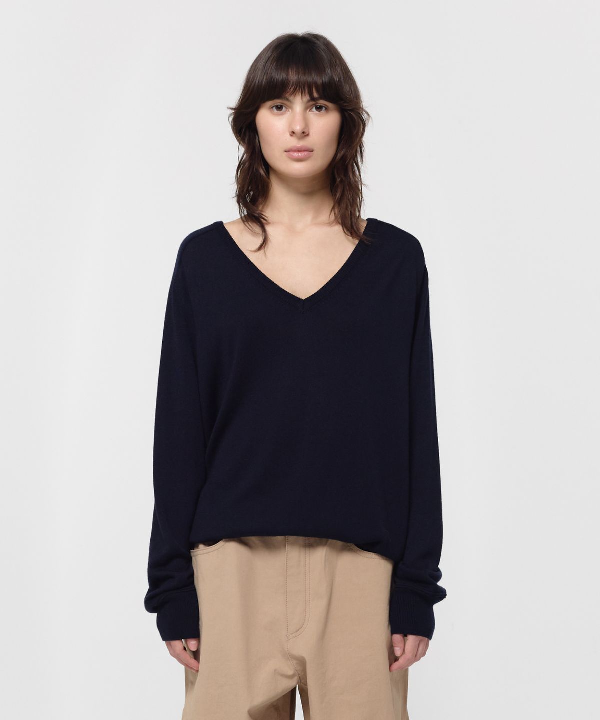 지비에이치 어패럴(GBH APPAREL) LOOSE V-NECK KNIT / NAVY