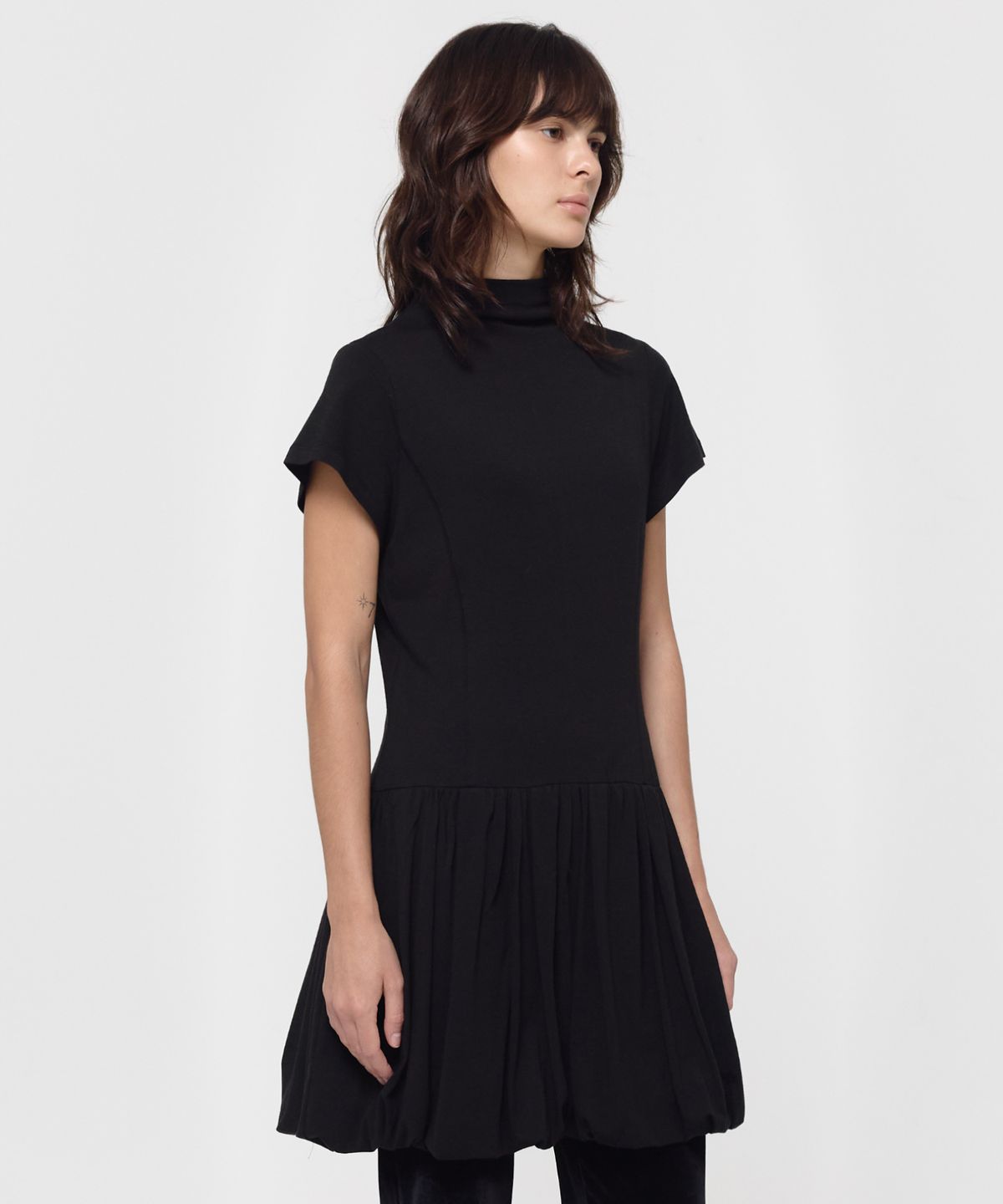 지비에이치 어패럴(GBH APPAREL) JERSEY PUMPKIN DRESS / BLACK