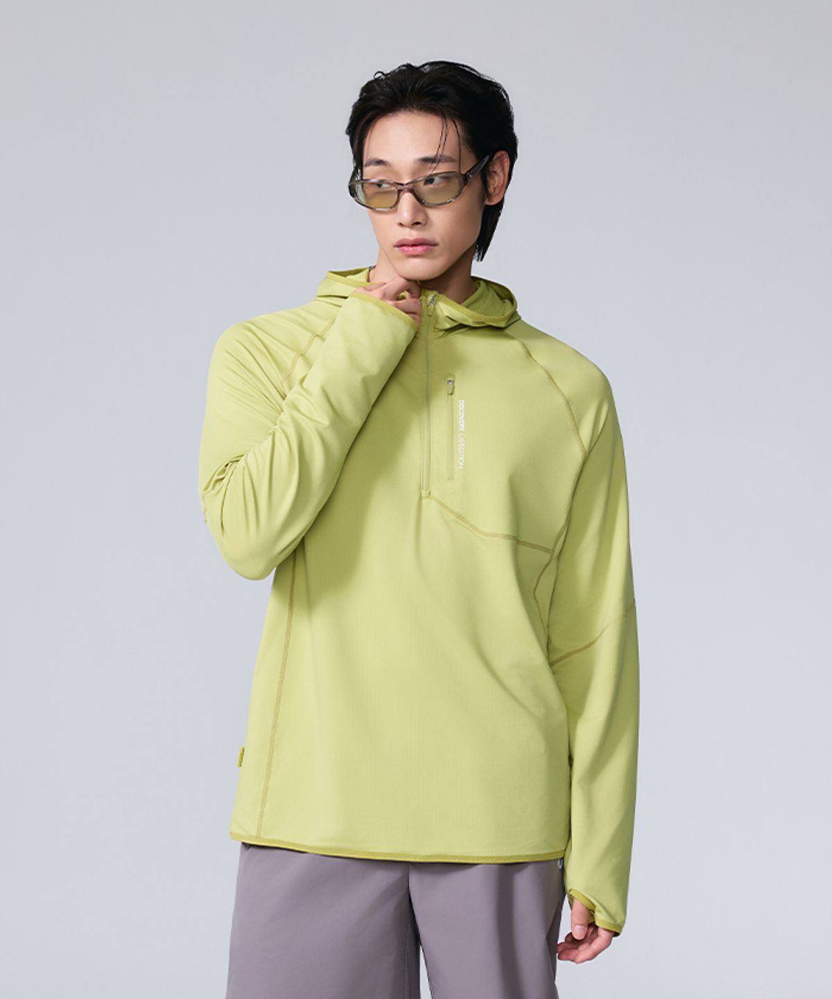 디스커버리 익스페디션(DISCOVERY EXPEDITION) 남성 핑거홀 반집업 후드티 (L/OLIVE)
