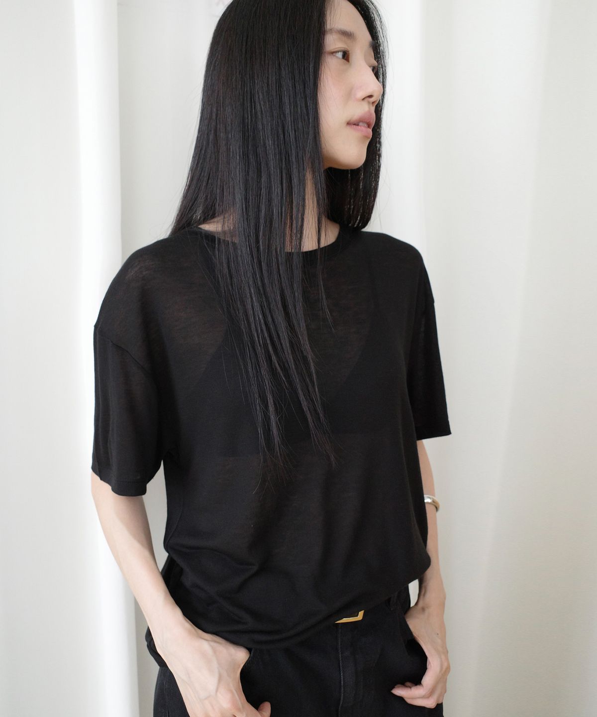 노이어 포 우먼(NOIRER FOR WOMAN) 썸머울 루즈핏 티셔츠 (블랙)