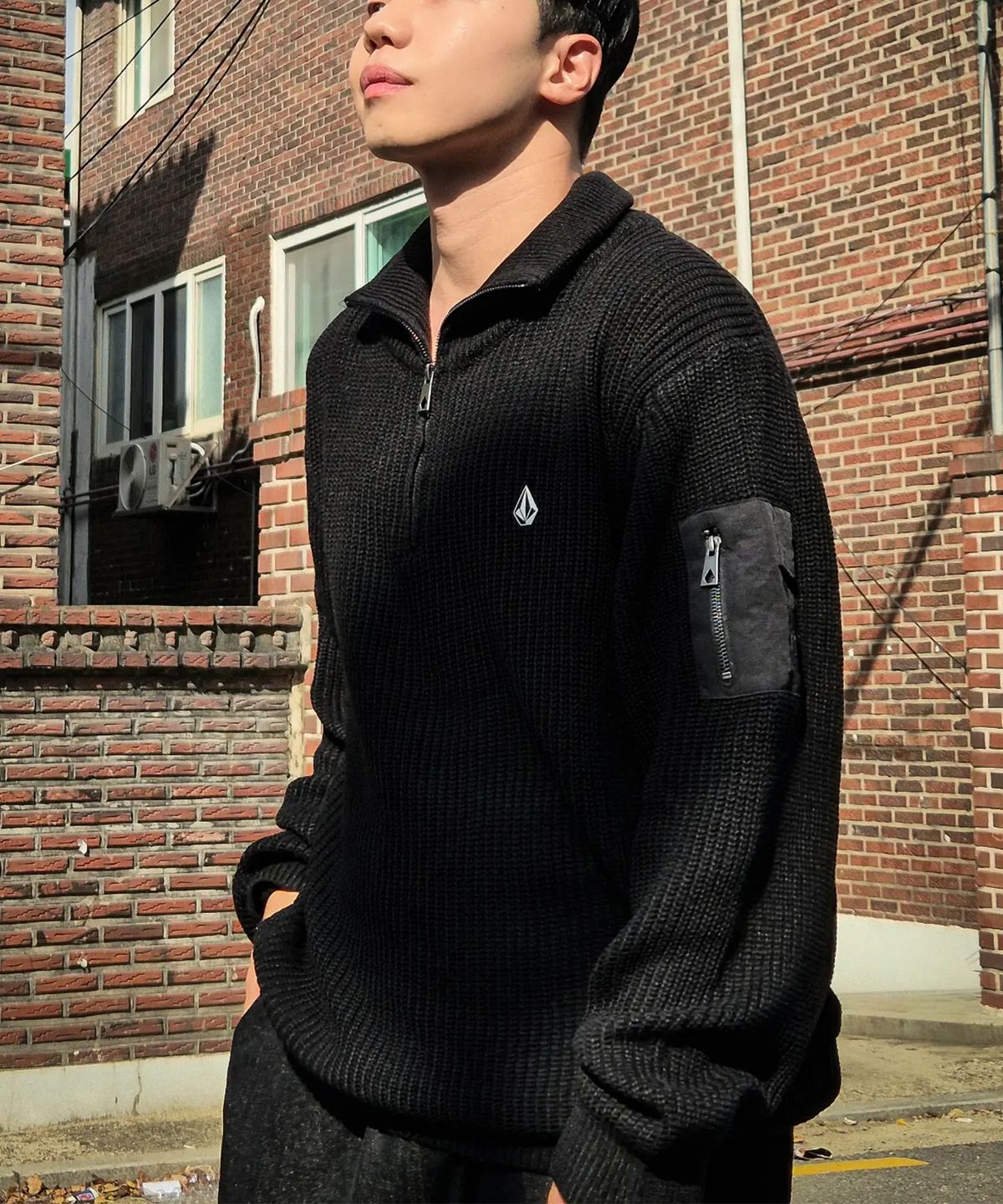 볼컴(VOLCOM) 브릭 라운지 니트 하프 집업(블랙)