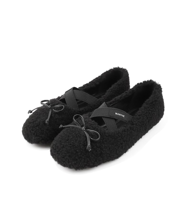 W CROSS BAND SHEARLING FUR FLAT black