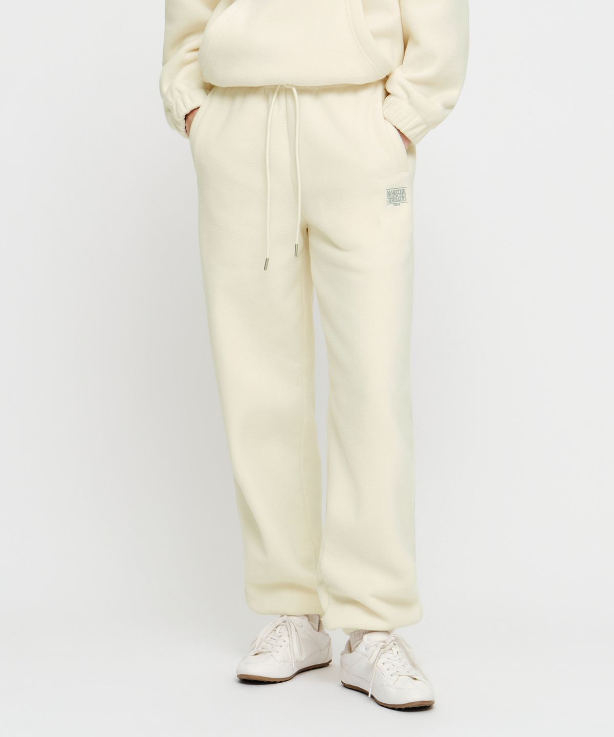 마리떼 프랑소와 저버(MARITHÉ + FRANҪOIS GIRBAUD) CLASSIC LOGO FLEECE JOGGERS ivory