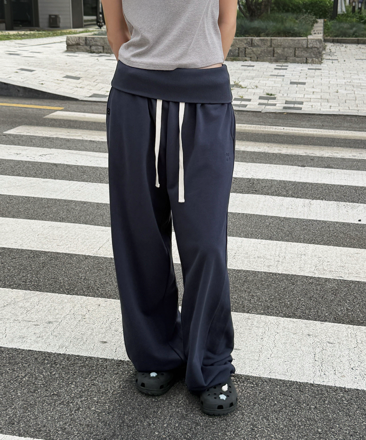 오우앗(OUAT) 폴드 웨이스트 드로우 스트링 벌룬 팬츠 (NAVY)