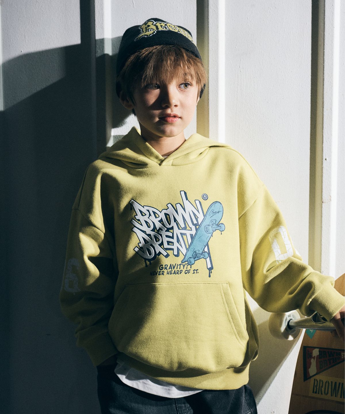 브라운브레스 키즈(BROWNBREATH KIDS) KIDS SKATEBOARD GRAPHIC HOODIE - LIME