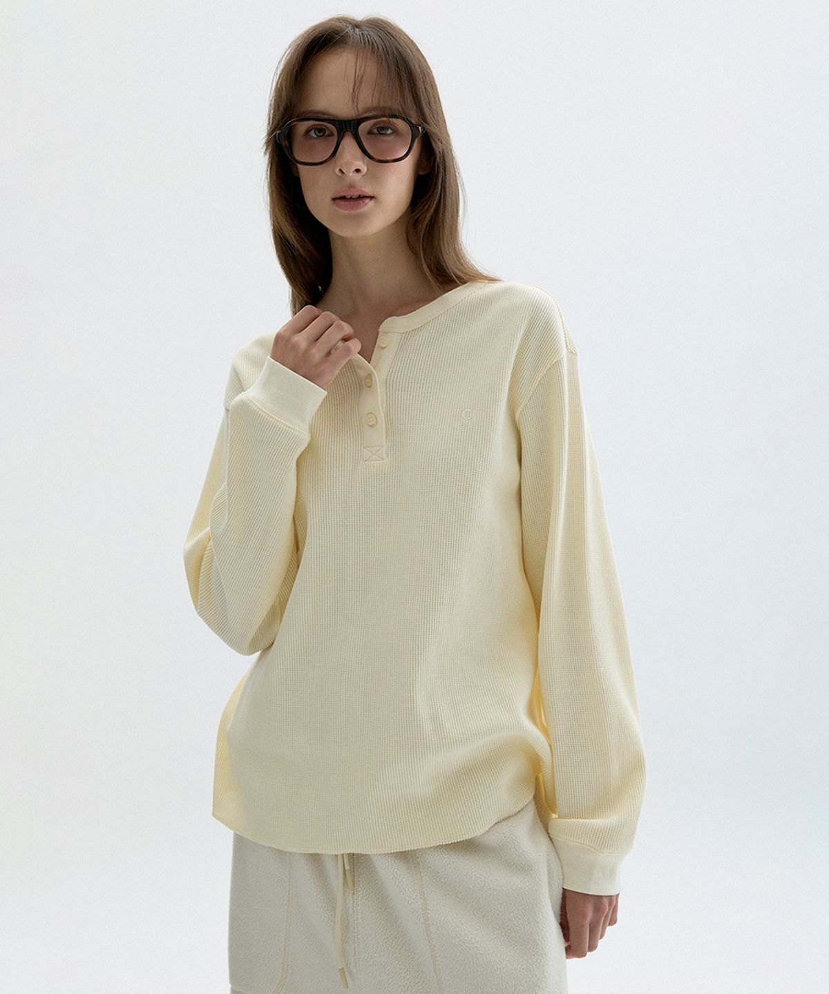 클로브(CLOVE) [26FW clove] Waffle Henley T-Shirt (Cream)