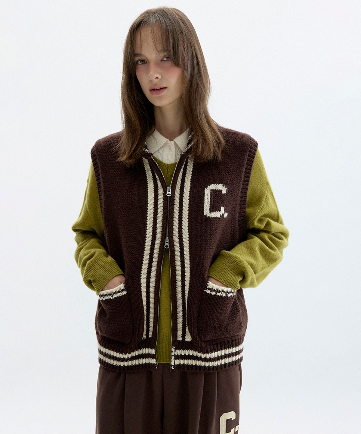 클로브(CLOVE) [26FW clove] Contrast Trim Zip-Up Vest (Brown)