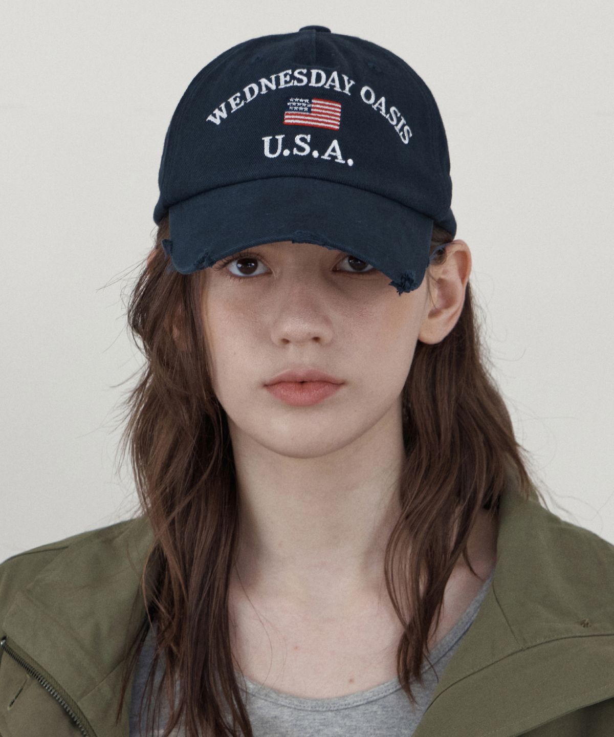 웬즈데이오아시스 포 우먼(WEDNESDAYOASISFORWOMEN) 플래그 데미지 볼캡_NAVY(WB6AC07)