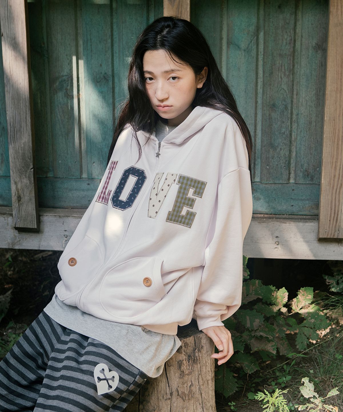 카비시(CAVISH) APPLIQUE LOVE ZIP UP HOODIE PINK(CV2GFFM486A)
