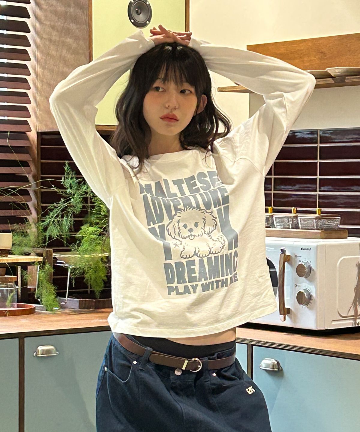 와이케이(WAIKEI) 말티즈 어드벤처 래글런 롱슬리브 티셔츠 아이보리