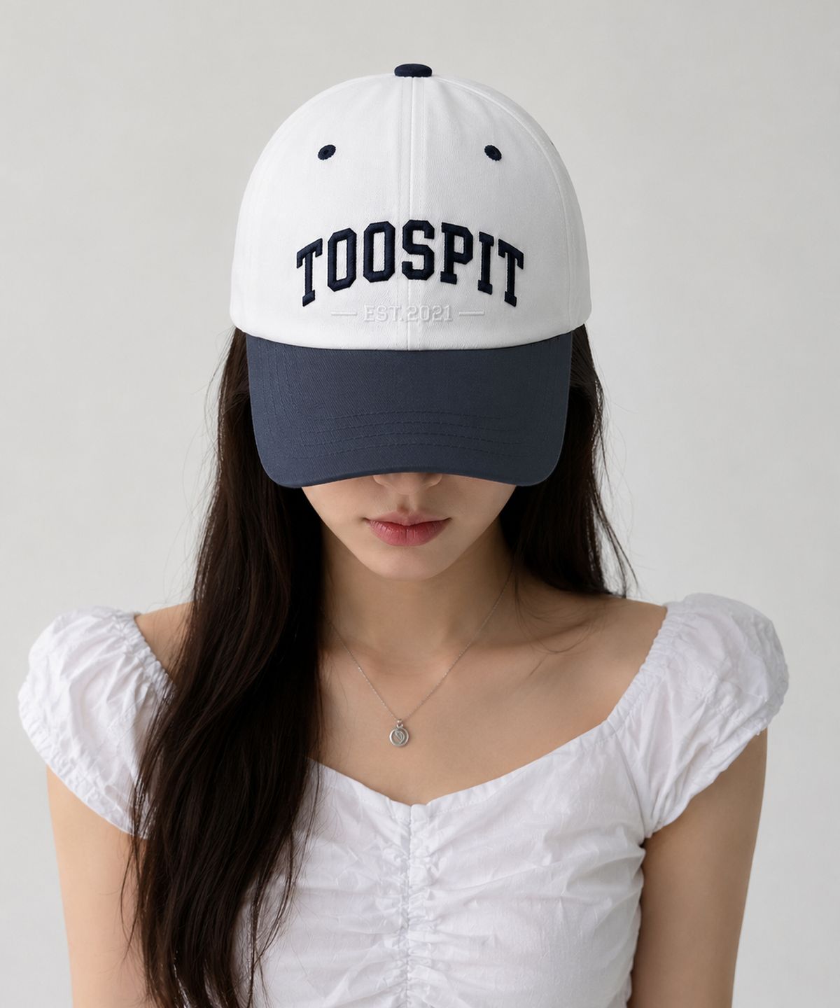 투에스핏(TOOSPIT) VARSITY LOGO BALL CAP – NAVY