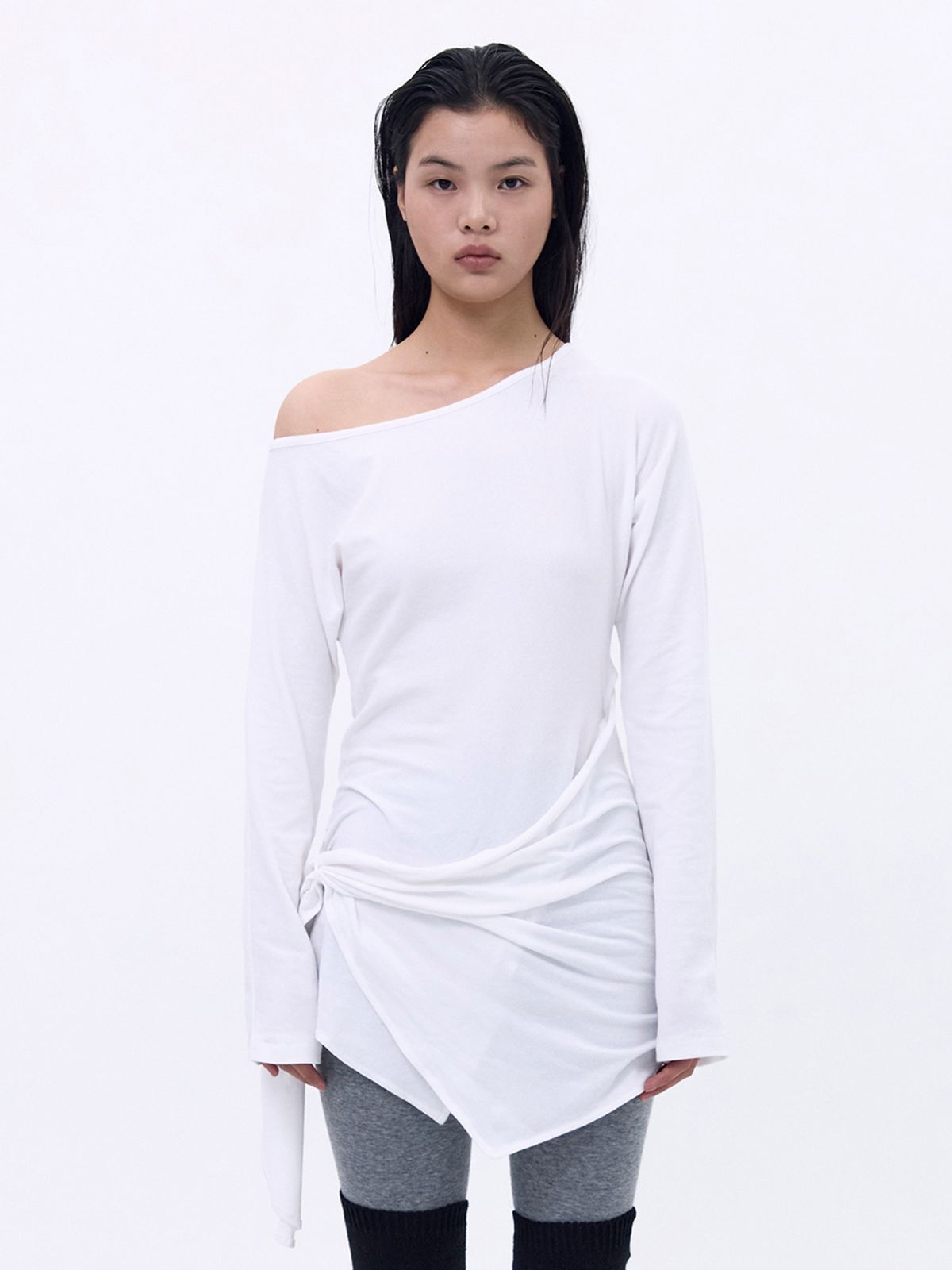 세릭(CERRIC) Draped Hook Top _ White