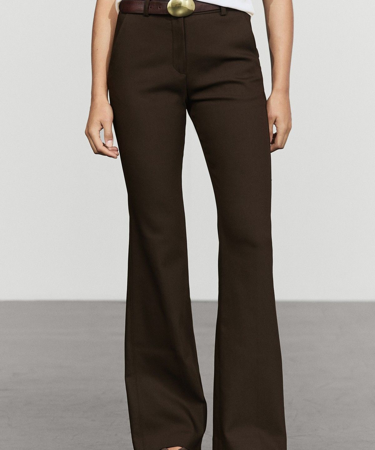마시모두띠(MASSIMO DUTTI) 테크니컬 플레어 핏 팬츠