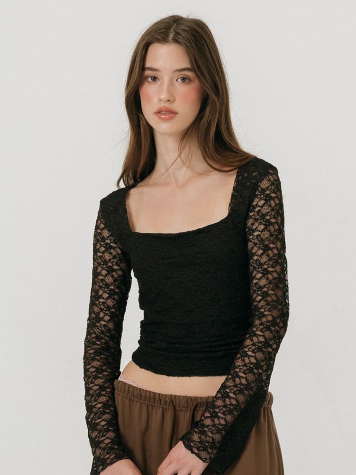 모이페어(MOIFAIRE) LACE SQUARE NECK TOP / BLACK