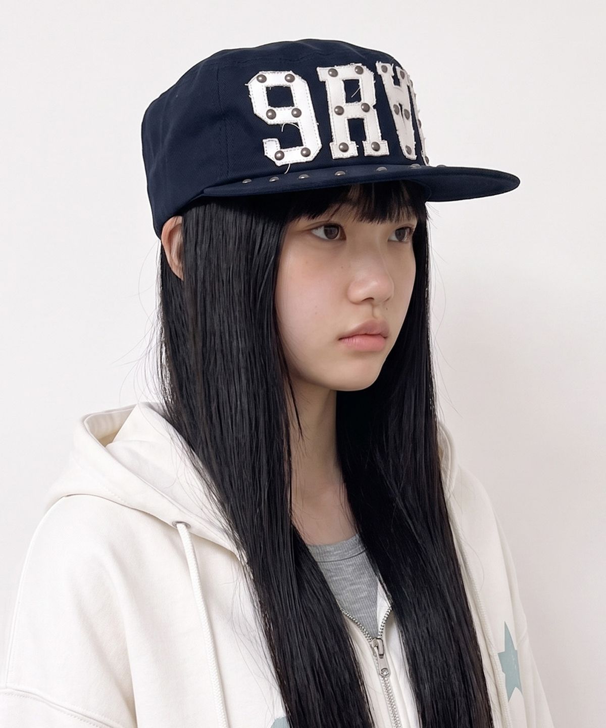 그레이버(GRAVER) [UNISEX]9RAE STUD PILLBOX CAP_Navy