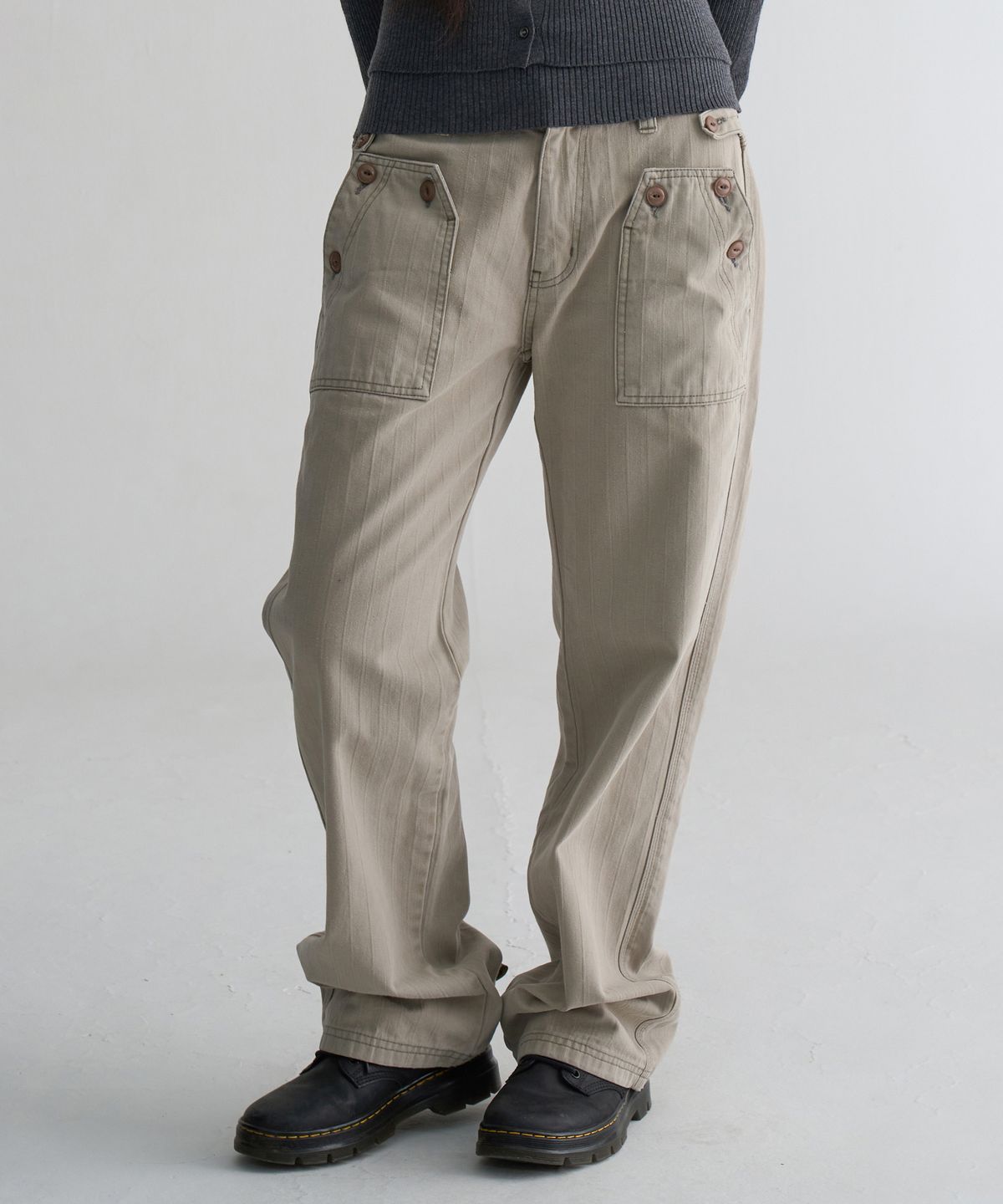 웰빙익스프레스(WELLBEING EXPRESS) Button Detail Pants Beige