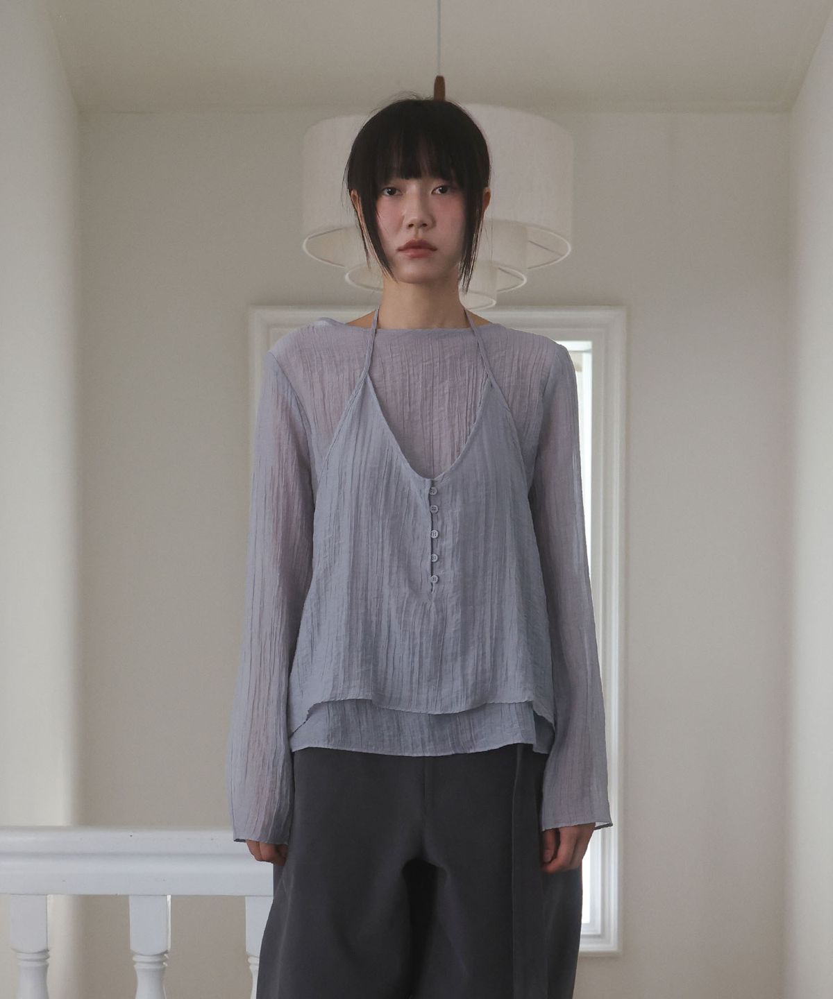 린테(LYNTE) Wrinkle Halter Blouse Set (Gray)