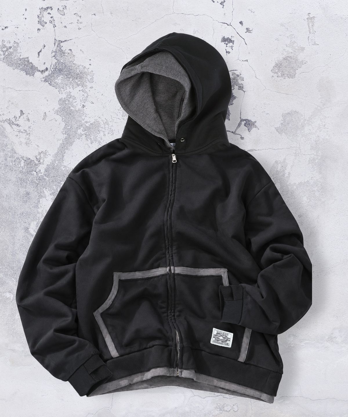 엑스톤즈(XTONZ) XTT169 핑거홀 와플 레이어드 크롭 후드 집업 (BLACK)