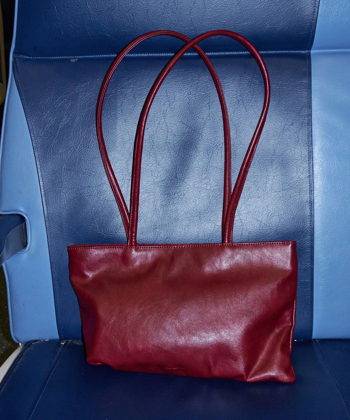 썸웨어버터(SOMEWHEREBUTTER) Flat Shoulder Bag - Burgundy