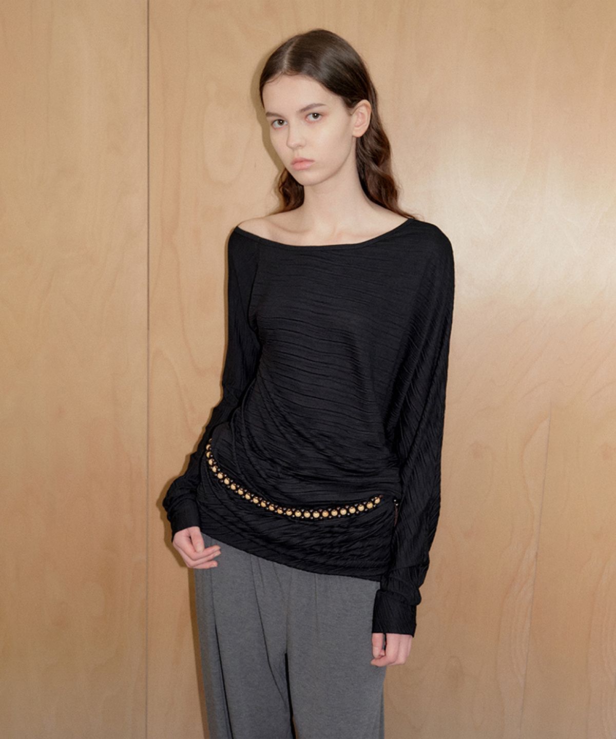 시메트릭 퍼센트(SYMMETRICPERCENT) Unbalance Pleated Top / Black