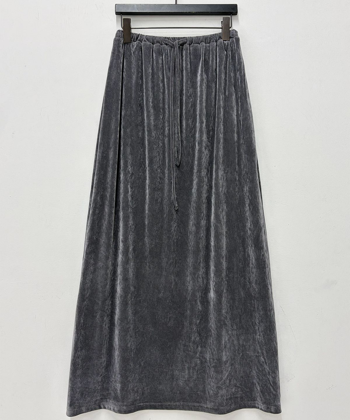 린테(LYNTE) Soft Velvet Skirt (Gray)
