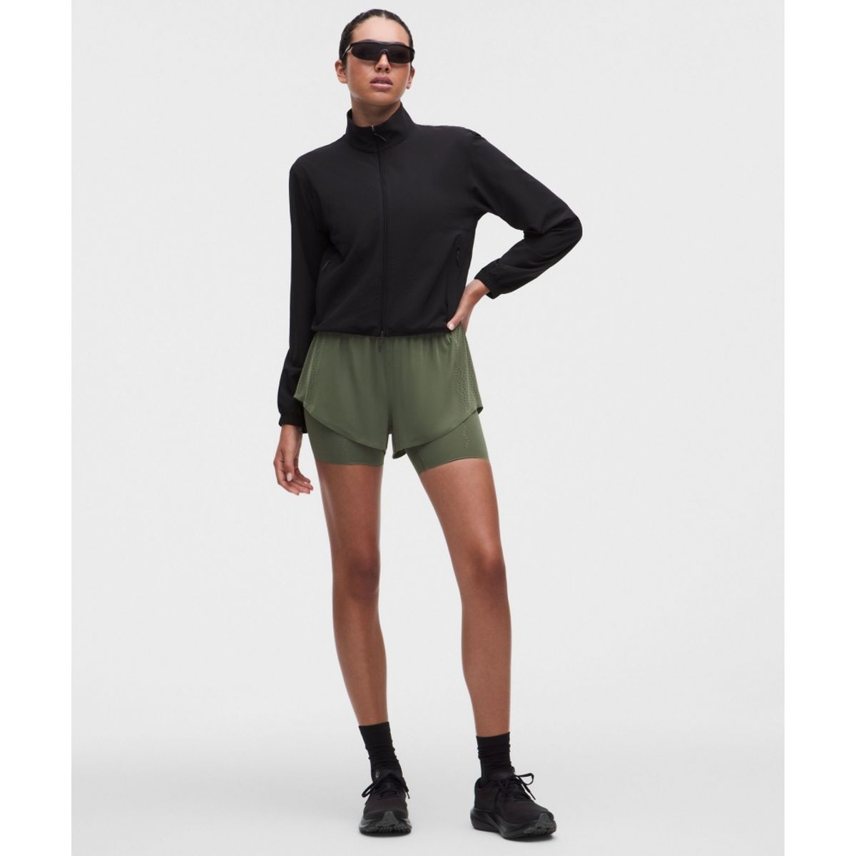 룰루레몬(LULULEMON) 슬릭 퍼포레이티드 투인원 하이라이즈 쇼츠  SYEG