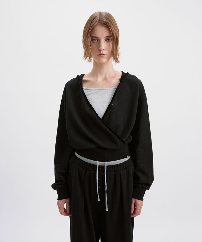 Wrap Snap Hoodie / Black