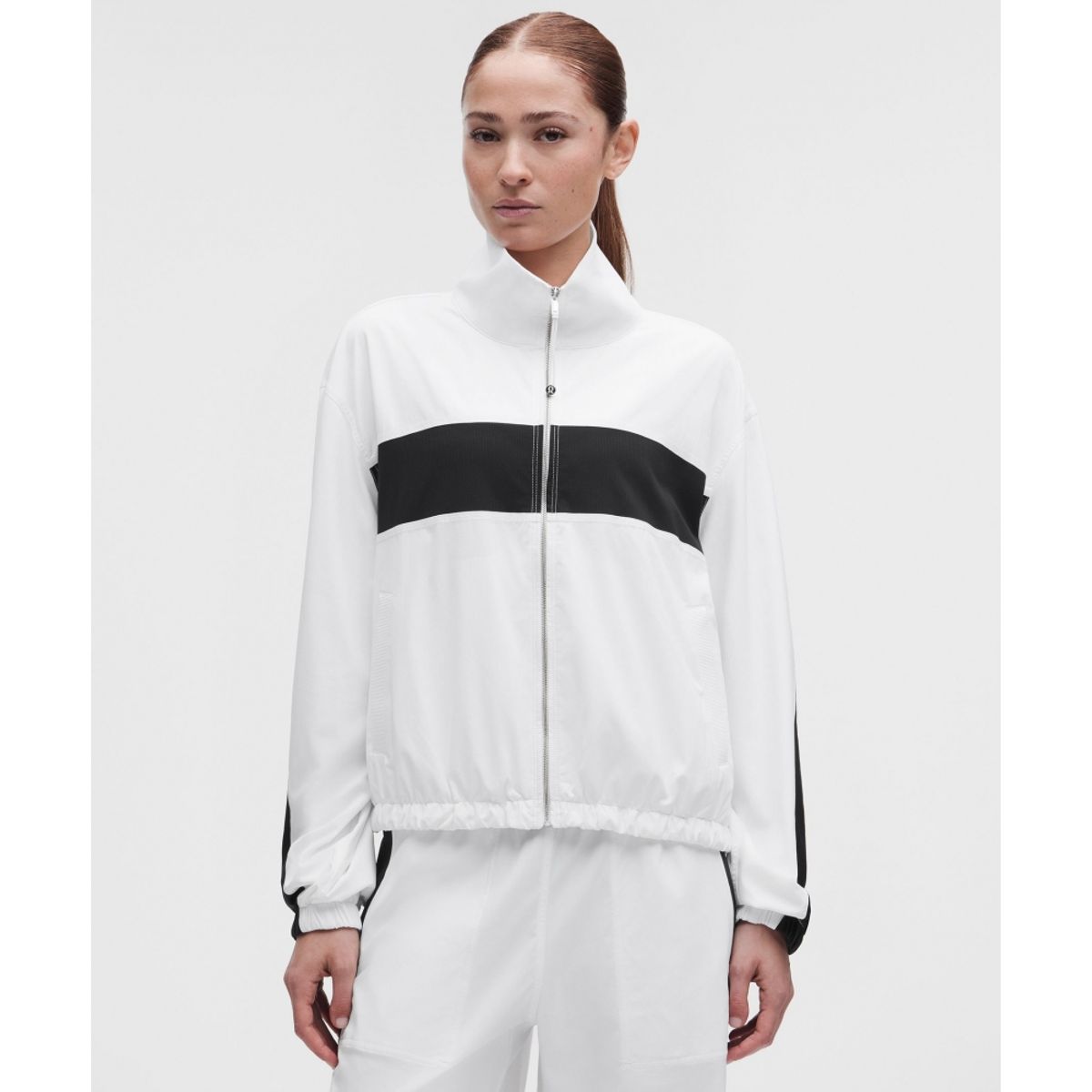 룰루레몬(LULULEMON) 댄스 스튜디오 에볼브 재킷  WHT BLK