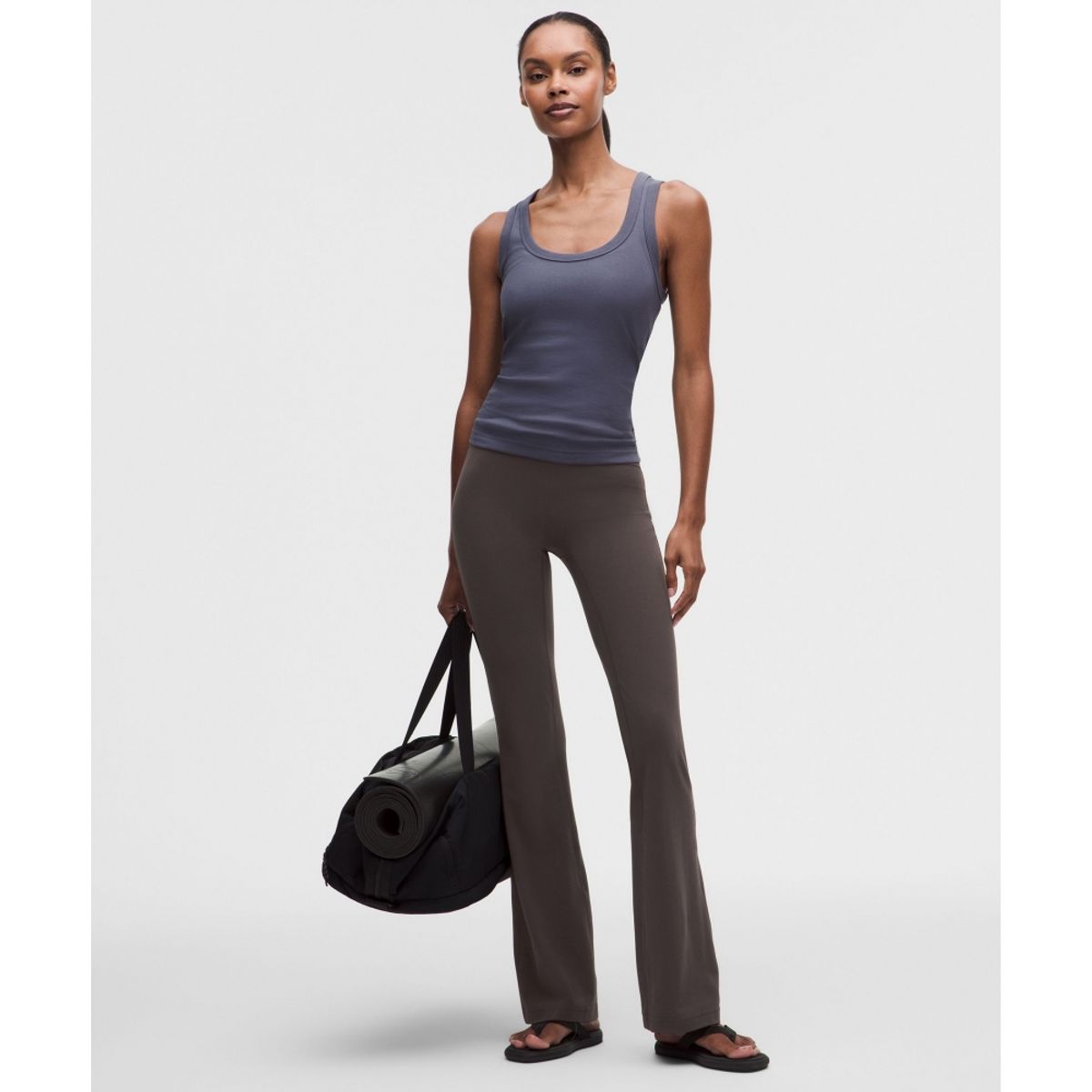 룰루레몬(LULULEMON) 그루브 노라인 하이라이즈 플레어드 팬츠  MAMU