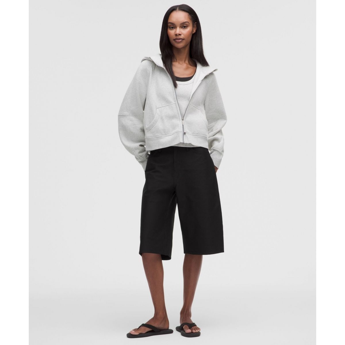 룰루레몬(LULULEMON) 이지파이브 로우라이즈 버뮤다 쇼츠 14inch  BLK