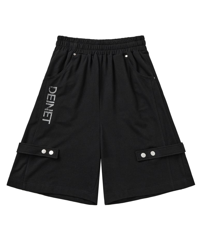METAL DETAIL BERMUDA PANTS IN BLACK