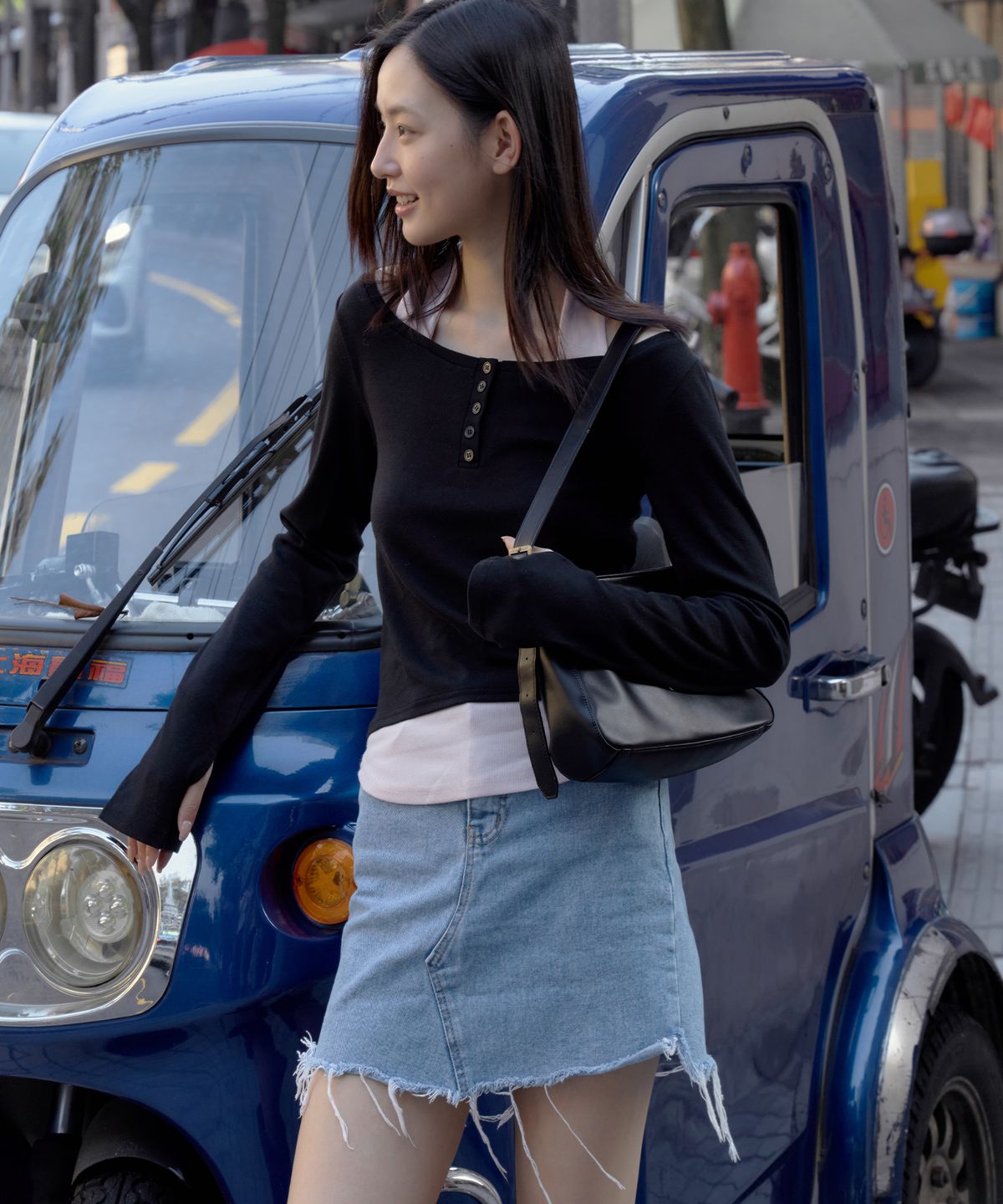 이프소마그넷(IFSO MAGNET) Halterneck Layered T-Shirt - BLACK