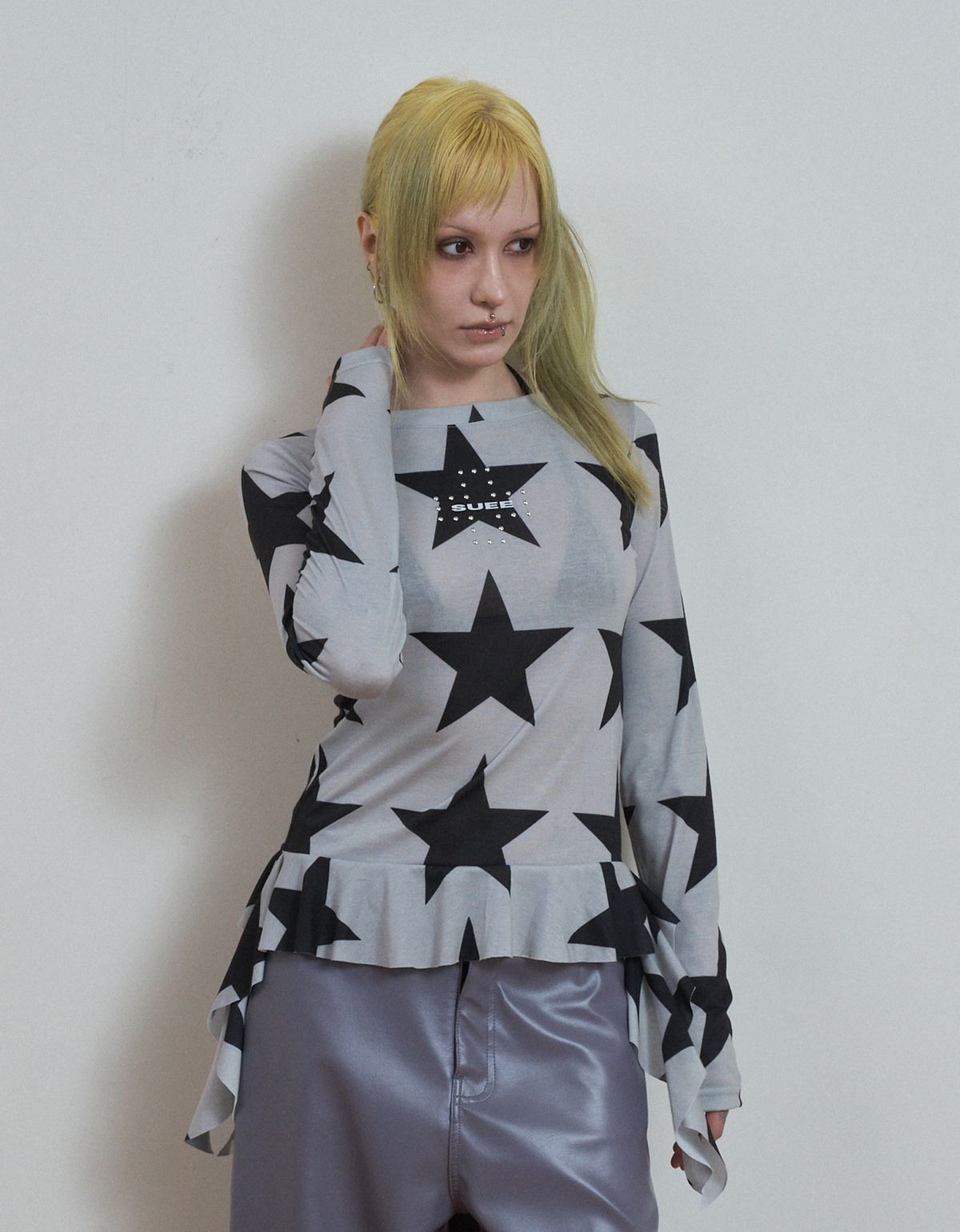 셋업이엑스이(SETUP-EXE) BIG STAR FRILL TOP / GRAY