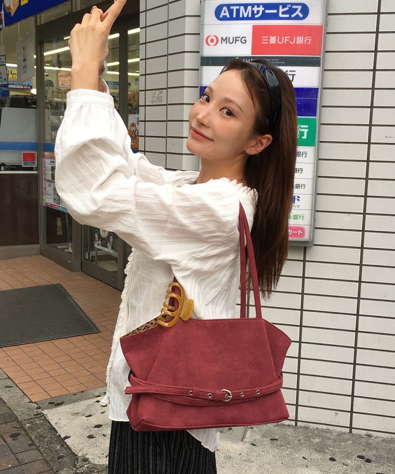 MELLOW REVERSIBLE BELT TOTE BAG_MATTE WINE