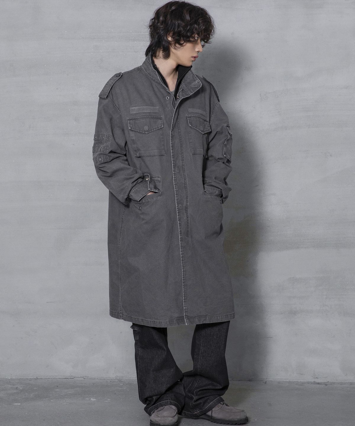 엑스톤즈(XTONZ) XJ143 밀리터리 빈티지 워싱 롱 M-65 필드 자켓 (CHARCOAL)